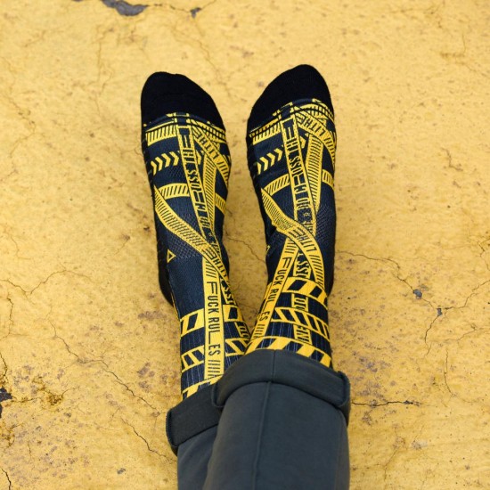 
                                        Спортни чорапи CROSS THE LINE